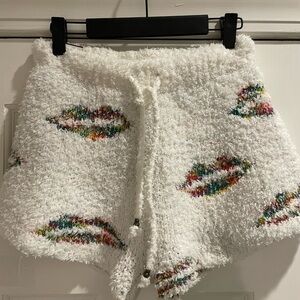 POL White Fuzzy lounge shorts with Lip print. Womens size small. Polyester
